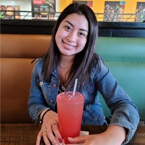 Meet your Posher, Diana